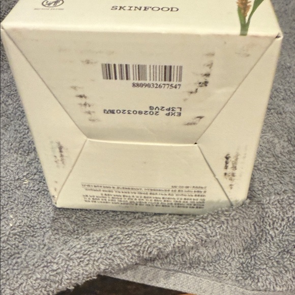 Vegan Skincare Pads Box - Picture 5 of 8